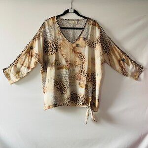 Chico's Womens Beige V-Neck Tie Knot Hem Script & Animal Print Top Size 3 US XL